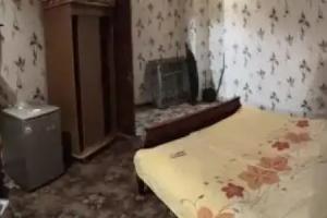 V Gostyakh u Viki, Sukhumi