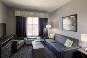 Homewood Suites by Hilton Topeka, Topeka