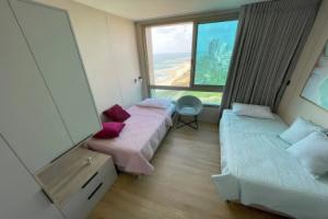 Panoramic Sea View Luxury Suite Apartments, Netanya