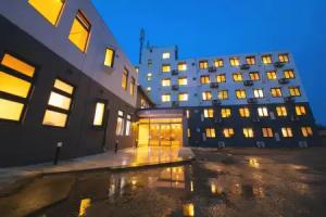 HOTEL R9 The Yard Narita Airport West, Narita