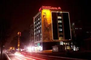 The Ancient Mesopotamia Hotel, Batman