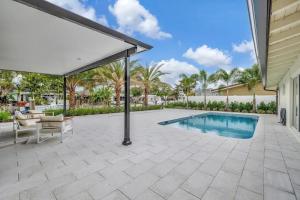 Waterfront Oasis w/ Enclosed Pool! Tourist base, Fort Lauderdale