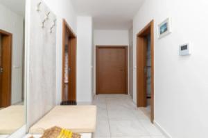Spacious Modern New 48 m2 flat + free parking Apartments, Budva