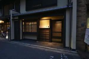 Kuraya Kamigojocho, Kyoto