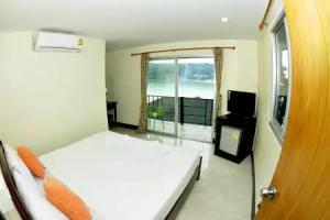 Phi Phi Beach Front Resort, Phi Phi Island