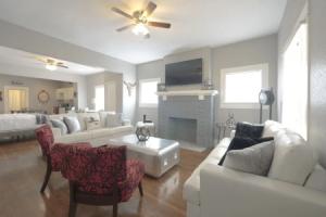 Laurel Pearl-Sleeps 5-1Bd Hotel, San Antonio