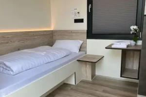Roatel Homberg Efze A7 Hotel, Knullwald