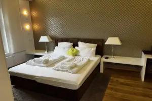 Haven - Helvetia Suites Düsseldorf City, Dusseldorf