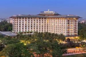 Chatrium Hotel Royal Lake Yangon, Yangon