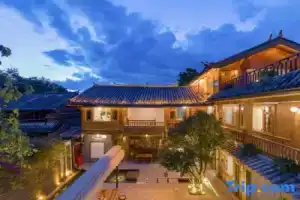Floral Ancient City Banshan Yunfu Luxury Designer Meisu Hotel, Lijiang