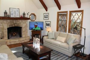Nobody's Perfect -In the Heart of the Golden Rectangle - 5 blockss to Beach and Town no hills! Tourist base, Carmel