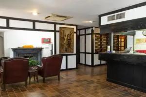 Sloane Court Hotel, Singapore
