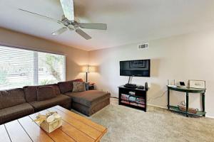 1160 - 4 Br Home Tourist base, Oxnard