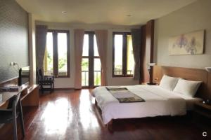 Water Park Hotel Kanchanaburi, Kanchanaburi City