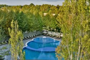 Vogue Hotel, Nabran
