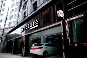 Kimchee Busan Downtown Guesthouse - Hostel, Busan