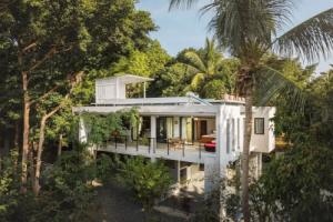 Serene Escape at Asia Blue Villa One - Your Luxurious 3-bed Villa Retreat Awaits, Haad Yao