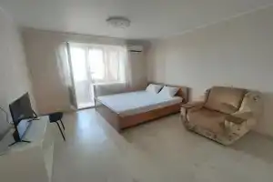 Apartments on Botanic street 5d, Togliatti