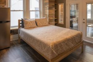 Rustic Riverfront Retreat Hotel, Harrisburg