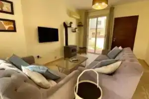 Holiday Home 4 Bedrooms 3 Bathrooms - Perivolia, Pervolia