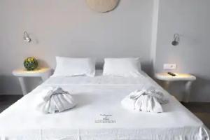 Demilmar Luxury Suites, Perissa