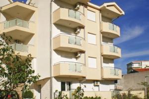Awesome Home in With Wifi and 2 Bedrooms, Igalo