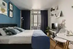 Apartments S Balkonom I Vidom Na More Morskoy Fasad