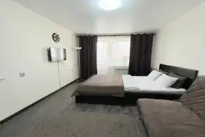 Komfortabelnaya 8 Marta 7 Flat, Tuimasa