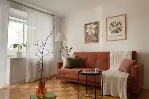 1-k. Osennij Bluyz Tyt-Yyut Autumn Blues Flat, Togliatti