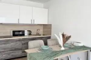 Studiya U Menya Vnukovo S Proyektorom Flat, Odintsovo