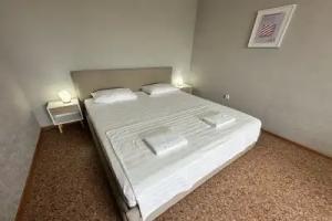 V Gosti! Na Stroitelei 90B (Kvartira na 6 etazhe) Apartments, Novokuznetsk