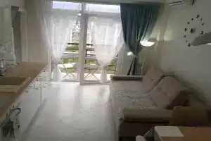 Sorrento Luxe Flat, Adler