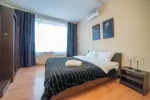 Trekhkomnatnaya V Tsentre Do Dvenadcati Chelovek Apartments, Ekaterinburg