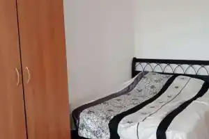 V Molodezhnom Kvartale, 2 Flat, Zlatoust