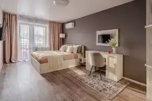 Krasivaya s otdelnymi komnatami v rajone Vyya ryadom s VGOK Flat, Nizhniy Tagil