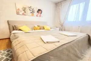 Na Ulitse Imeni Zvereva 6 Flat, Krasnogorsk