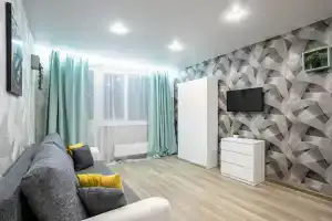 Tryokhkomnatnaya na Beringovom Flat, Moscow