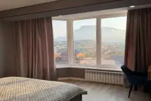 S Vidom na Gory Flat, Krasnyy Pakhar'