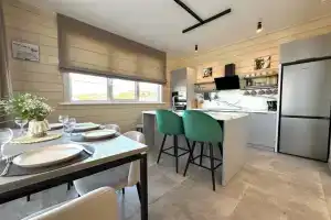 Stilny Taunkhaus S Terrasoy I Teplym Basseynom Private house, Sevastopol