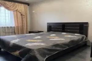 1-Komnatnaya Novaya S Khoroshim Remontom Flat, Kirov