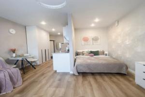 Novaya Studiya Flat, Gorodets