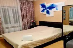 Na Ulitse Tekhnicheskaya 94 Flat, Ekaterinburg