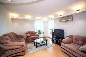 Prostornaya S Panoramnym Vidom Flat