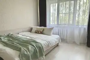 1-K Komfort Na Yesenina Apartment, Novomoskovsk