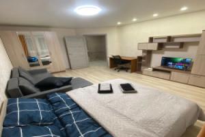 V Novom Rayone S Novym Remontom I Bolshoy Parkovkoy Flat, Yoshkar-Ola