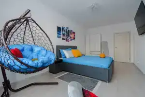 Chistaya I Uyutnaya Ryadom S Tts Veer Moll Flat, Ekaterinburg