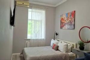 Chistaya i Svetlaya s Dvorikom Flat, Yevpatoriya