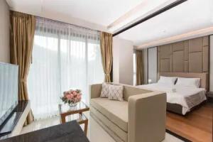 Mida Grande Resort Hotel, Surin