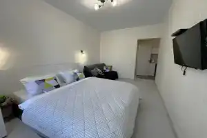 Na Baumana 7 Apartments