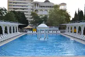 Marat Hotel, Haspra